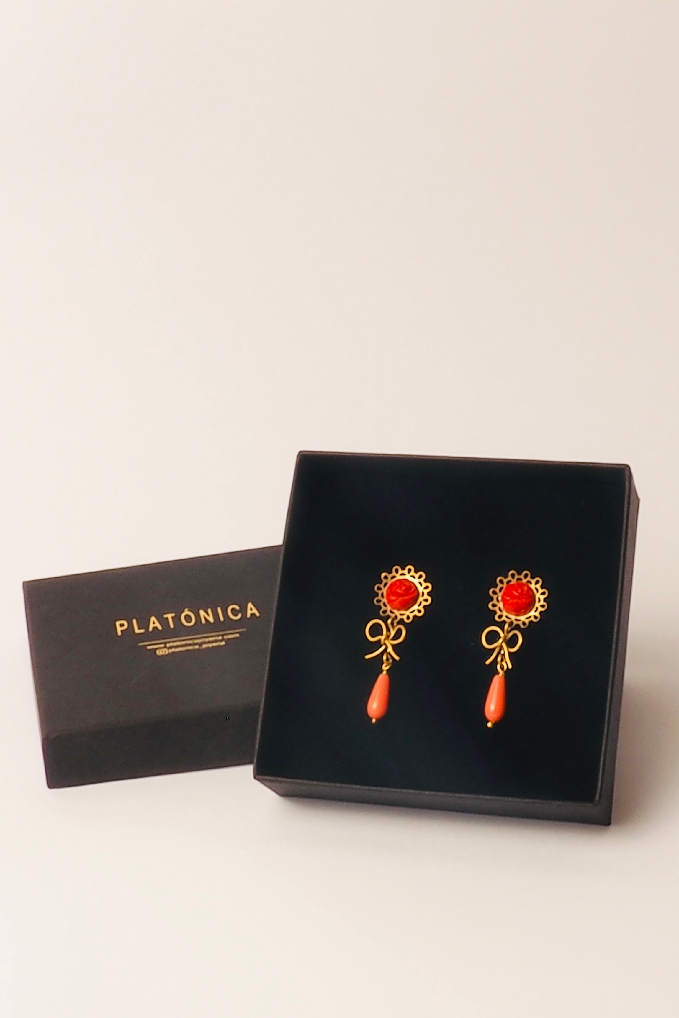 Pendientes Un Ramito de Flores Oro