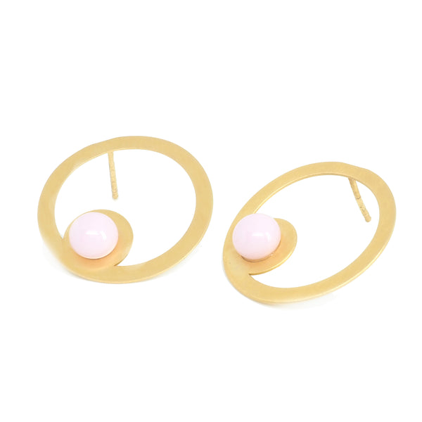 PINK HOOP EARRINGS. PLATONICA. GDP COLLECTION. GOLD PLATED SILVER AND GLASS. CONTEMPORARY JEWELRY. AUTHOR JEWELRY. CRAFTS. MADE IN GRANADA. MADE IN SPAIN. MADE IN ANDALUSIA