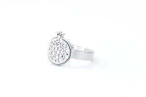 Fine ring pomegranate no. 4. 925 silver. Sterling silver. PLATÓNICA, contemporary signature jewelry. manufactured in our workshop in Albaicin, Granada, Spain. Handmade jewelry. Alhambra Jewels, Granada. Granada crafts. Jewels made of Andalusia.