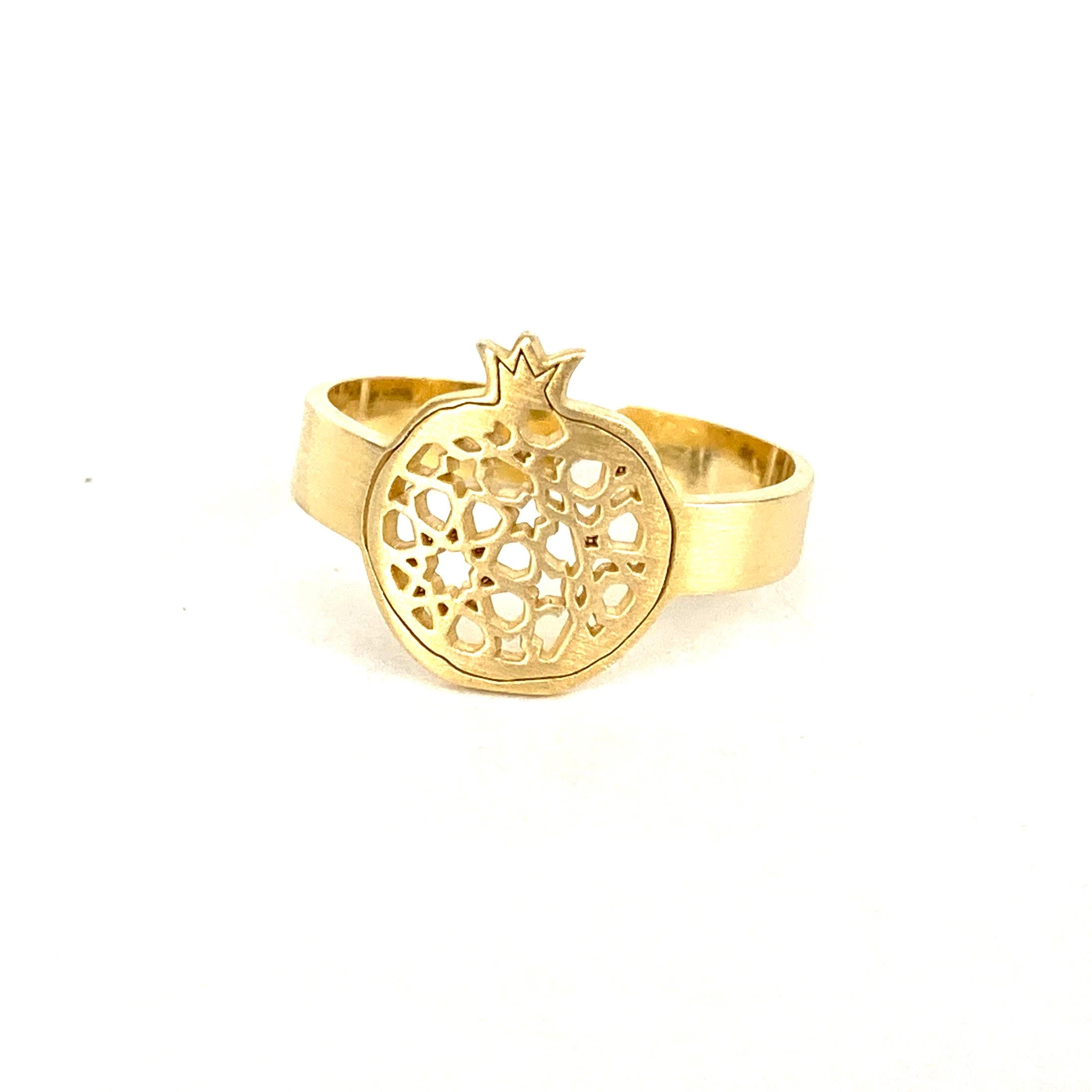 Anillo ajustable fino granada no.4. Plata bañada en oro.  PLATÓNICA, joyería contemporánea de autor. fabricado en nuestro taller del Albaicin, Granada, España. Joyas artesanales.Joyas Alhambra, Granada