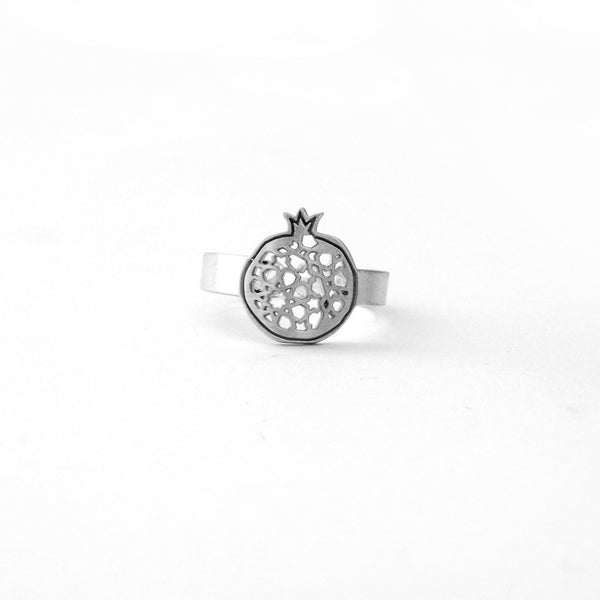 Fine ring pomegranate no. 4. 925 silver. Sterling silver. PLATÓNICA, contemporary signature jewelry. manufactured in our workshop in Albaicin, Granada, Spain. Handmade jewelry. Alhambra Jewels, Granada. Granada crafts. Jewels made of Andalusia.