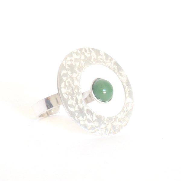 Round Adjustable Ring detail Nasrid Palaces Green inspired by the wall decoration of the Alhambra, Granada. Signature jewelry based on the ataurique plasterwork of Andalusian architecture. Contemporary sterling silver and glass jewelry. Ethnic and sophisticated style. Made in Spain. Local crafts.