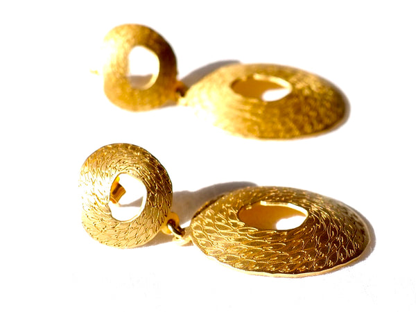 Double earring from The Penélope collection by PLATÓNICA is inspired by the dream weaver from Homer's Odyssey. Gold plated silver. Contemporary signature jewelry made by hand in our Albaicín workshop in Granada, Spain. Jewels made from Andalusia