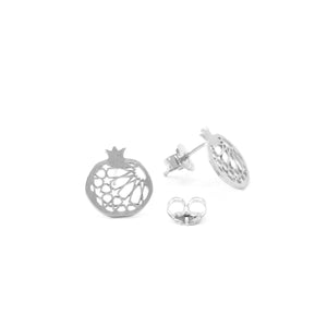 Granada no1 through earring. 925 silver. Sterling silver. PLATÓNICA, contemporary signature jewelry. manufactured in our workshop in Albaicin, Granada, Spain. Handmade jewelry. Alhambra Jewels, Granada. Granada crafts. Jewels made of Andalusia.
