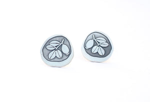 Sterling silver stud earrings. Earrings inspired by the botany of the Alhambra and Granada. Contemporary signature jewelry inspired by Andalusian tradition and culture. Granada crafts. Jewels made of Andalusia.