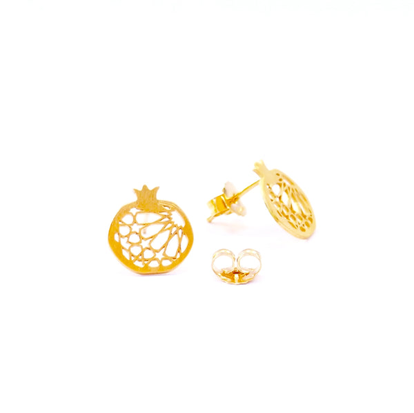 Pendiente pasante Granada no. 1. Plata bañada en oro.  PLATÓNICA, joyería contemporánea de autor. fabricado en nuestro taller del Albaicin, Granada, España. Joyas artesanales. Joyas Alhambra, Granada. Artesanía Granada. Joyas hechas de Andalucía. 