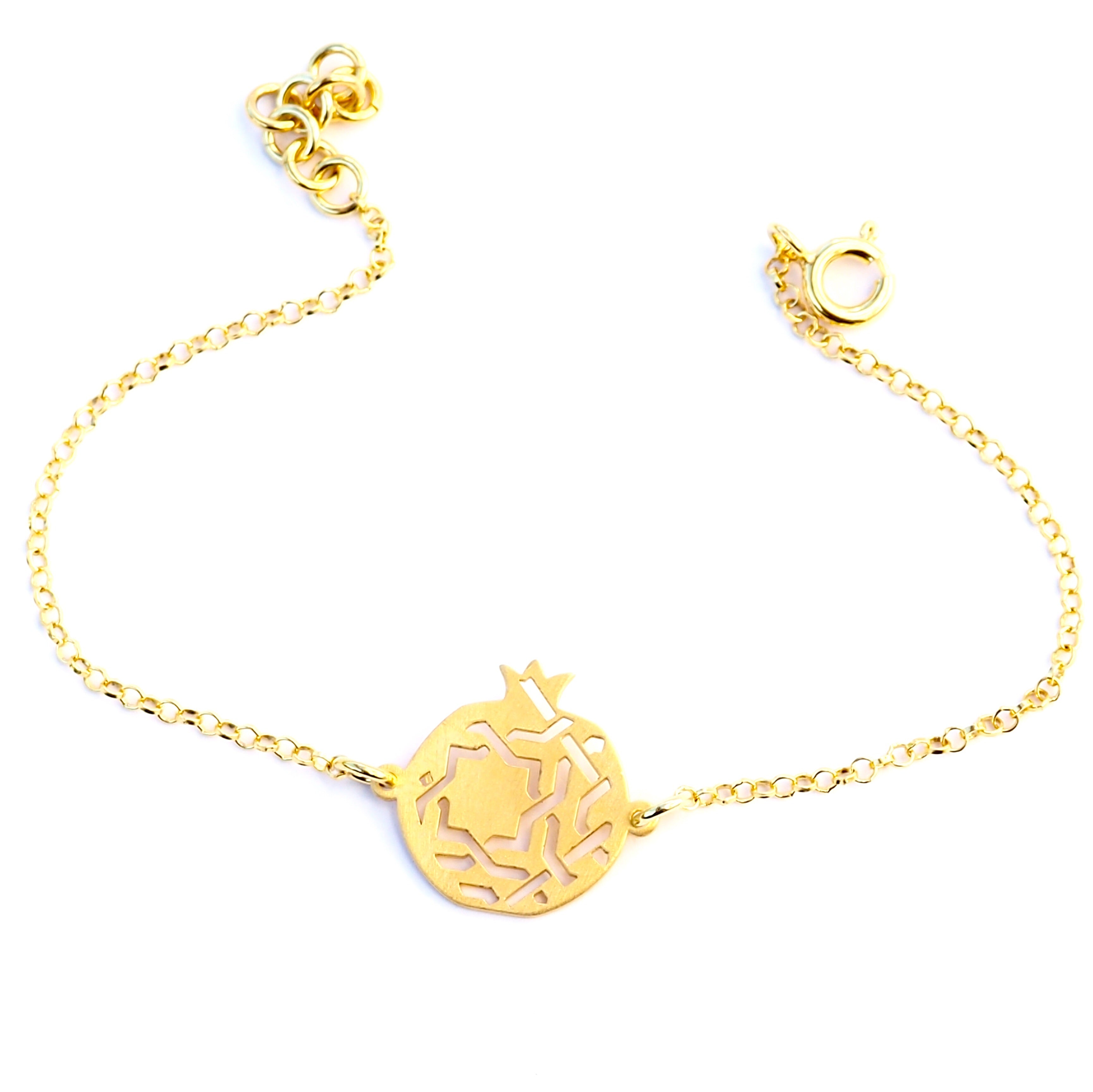 Pulsera Granada no. 3. . Plata bañada en oro.  PLATÓNICA, joyería contemporánea de autor. fabricado en nuestro taller del Albaicin, Granada, España. Joyas artesanales. Joyas Alhambra, Granada. Artesanía Granada. Joyas hechas de Andalucía. 