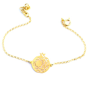 Pulsera Granada no. 3. . Plata bañada en oro.  PLATÓNICA, joyería contemporánea de autor. fabricado en nuestro taller del Albaicin, Granada, España. Joyas artesanales. Joyas Alhambra, Granada. Artesanía Granada. Joyas hechas de Andalucía. 